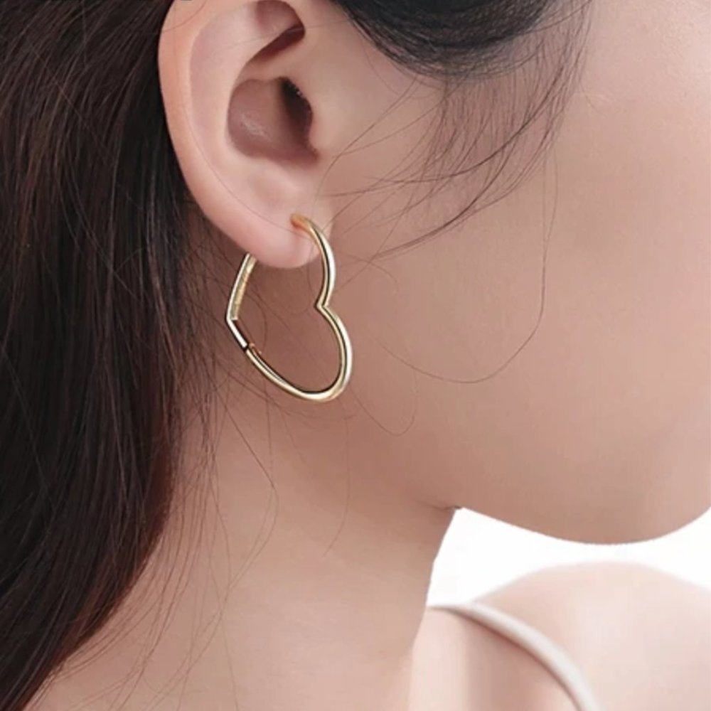 925 Silver Love Heart Hoop Earrings - Picture 7 of 12